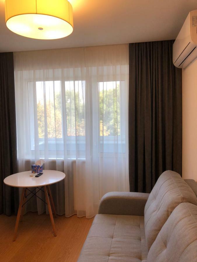 Пр Поля 110 Апартаменты Dnipro Exterior photo